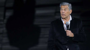 前營運長：挺完美OO走秀，脫內褲也可！ 被控強吻模特兒、摸鼠蹊部