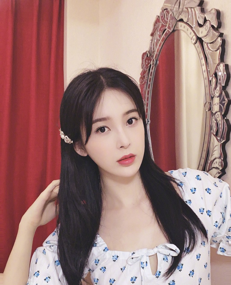 古裝劇《長安諾》后宮娘娘1：趙櫻子 飾演 賀蘭茗玉