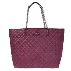 ◎兼具耐用百搭與典雅氣質|◎輕巧便利,容量大收納方便|◎精品配件讓時尚氛圍隨處可見品牌定位:國際精品品牌:COACH背法:肩背包款:托特包顏色:紅色系外層材質:PVC/合成皮外層材質說明:防刮皮革內層