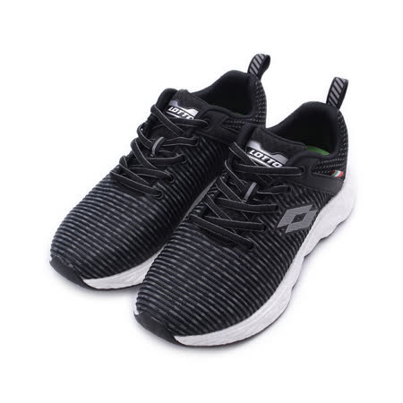 透氣賈卡網布，運動不悶熱 蜂巢狀避震鞋墊，吸收衝擊 反光飾條後跟，提升夜間辨識 爆彈分子中底，強化抗衝擊