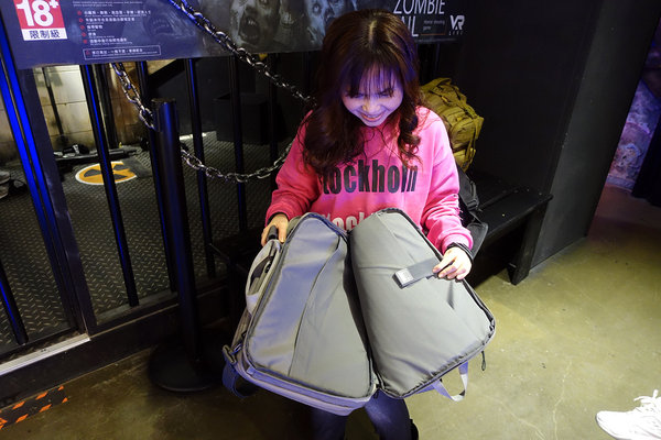  bagrun防水背包，bagrun台北西門町VAR LIVE旗艦店開幕，貝格朗都會玩家軍事風格後背包，好用多功能後背包，機能後背包推薦，貝格朗機能後背包