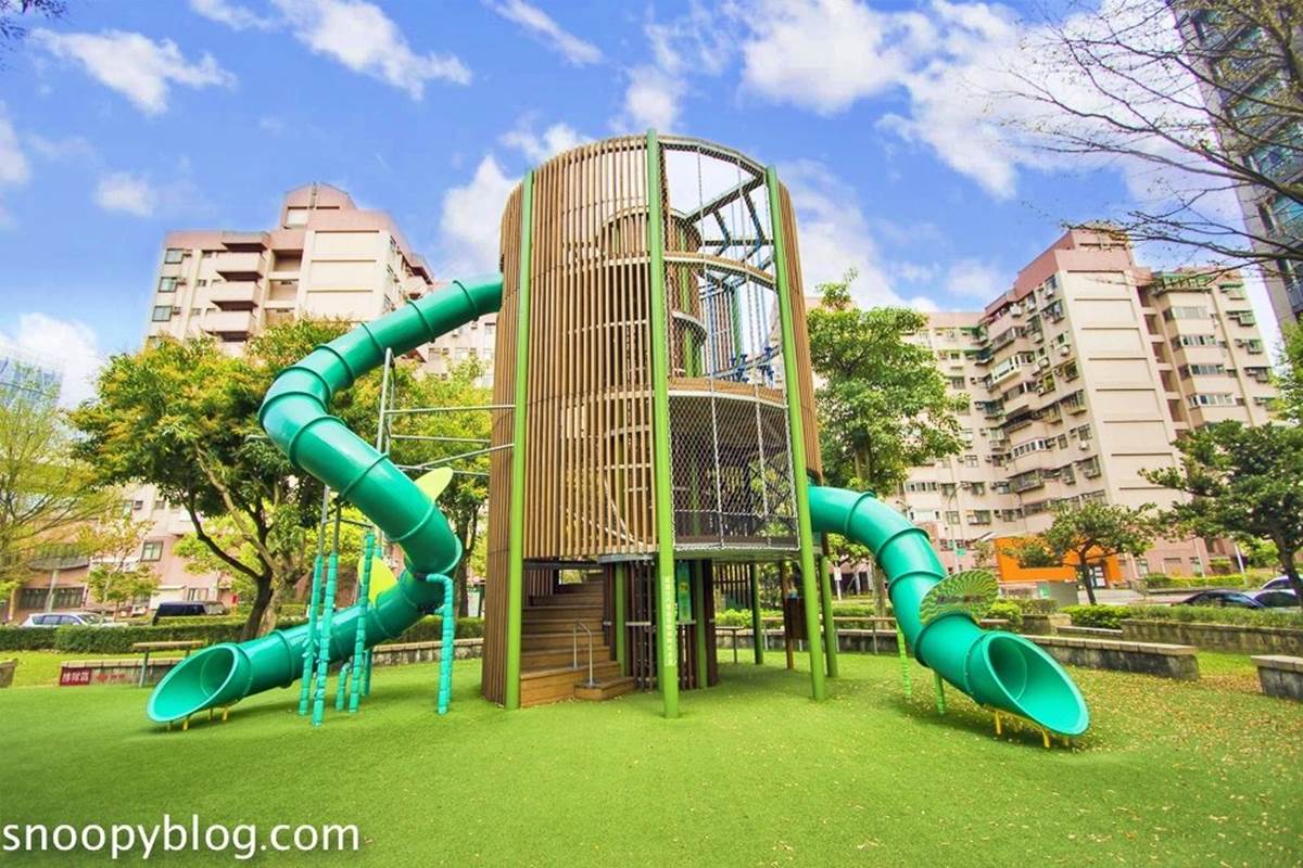 帶小孩放電！全台10條超好玩「特色溜滑梯」： 巨型彩虹道、50公尺滾輪滑梯