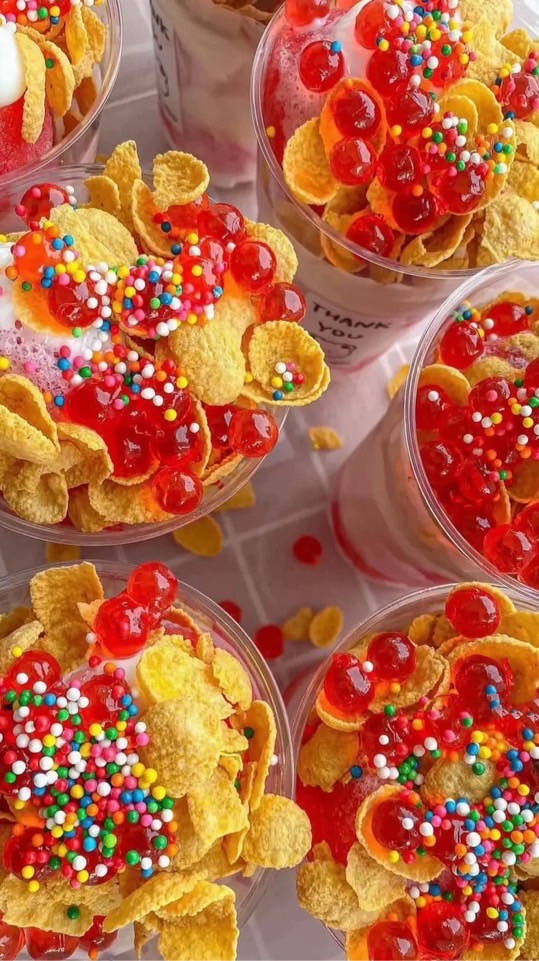 ล้านสตอเบอร์รี่โยเกิร์ต พร้อมฉ่ง🍓🍧🛵