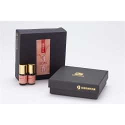 ◎日昶升自1978年創立，以台灣為根據地足跡遍布東南亞各個大小沉香檀香產地國家和地區，持續不斷地開拓原料市場。br越南會安芽莊水沉香油|◎|◎主商品:越南會安芽莊水沉香油(2.5ml/瓶，2瓶/盒)*