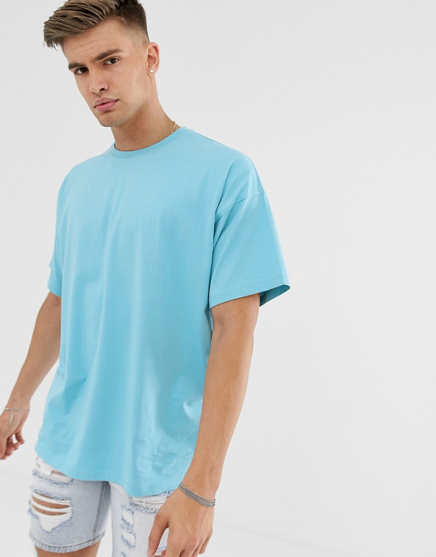 T-shirt by ASOS DESIGN Part of our responsible edit Crew neck Dropped shoulders Plain design Oversiz