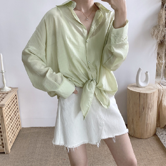 面料：棉+聚酯纖維尺寸： SIZE尺碼錶M：衣長67胸圍134肩寬73袖長38L：衣長69胸圍136肩寬75袖長39XL：衣長71胸圍138肩寬77袖長41XXL：衣長73胸圍140肩寬79袖長43（