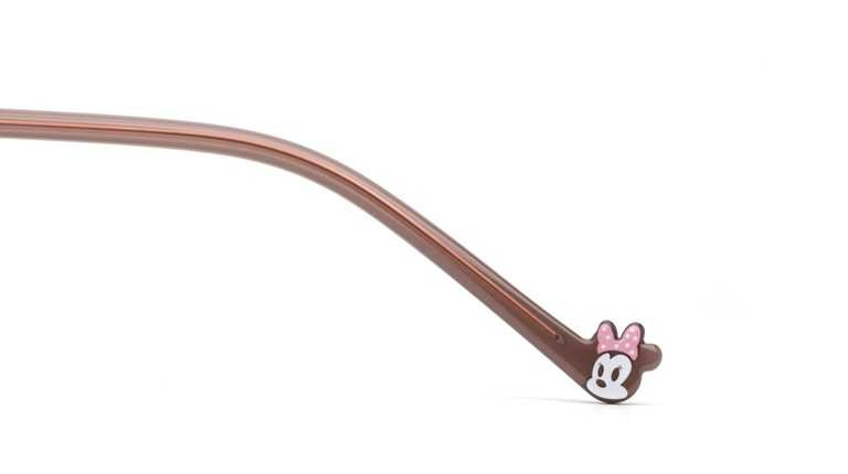 米奇米妮光學眼鏡系列分為膠框及金屬框，總共有8種多元款式，包含米奇米妮立體頭像，真的超可愛！