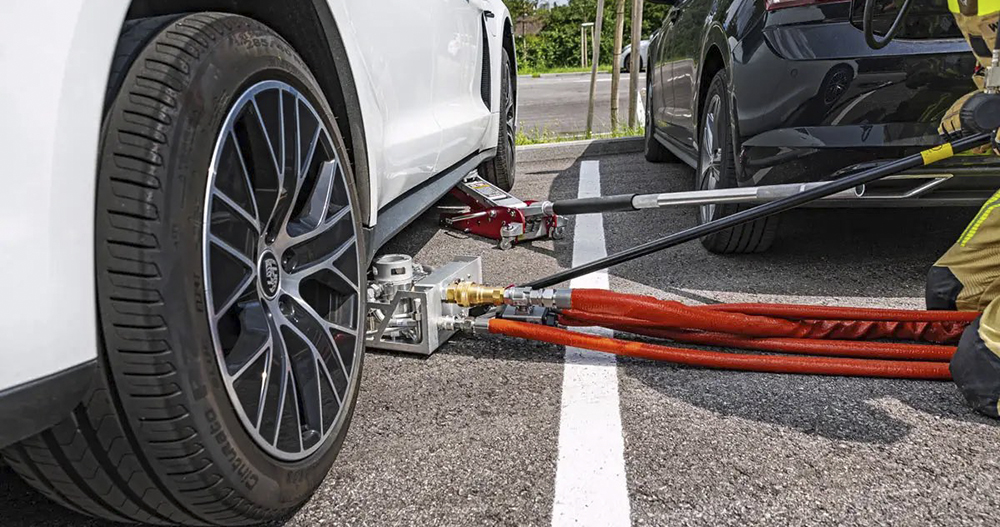 Rosenbauer 電動車專用消防器