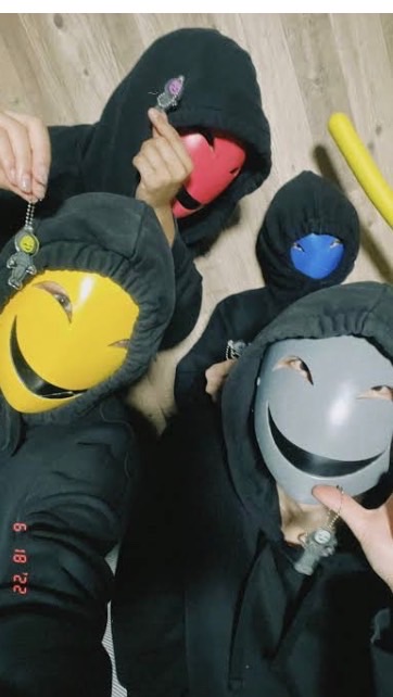 イソメン倶楽部好きな人！👽💛👽🤍👽💗👽💙