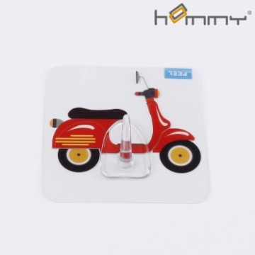 趣味圖案掛勾 最大承重2kg(單勾) 適用範圍 : 磁磚/玻璃等平滑面 產品清水洗淨後，晾乾可重複使用 不須鑽孔，隨貼隨掛