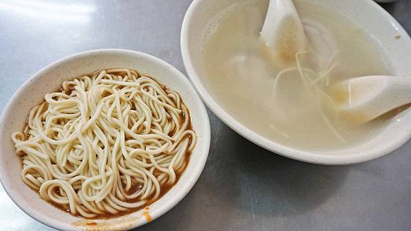 【宜蘭美食】快樂小吃-吃了會讓人著迷的多層次麻醬麵 【宜蘭美食】快樂小吃-吃了會讓人著迷的多層次麻醬麵