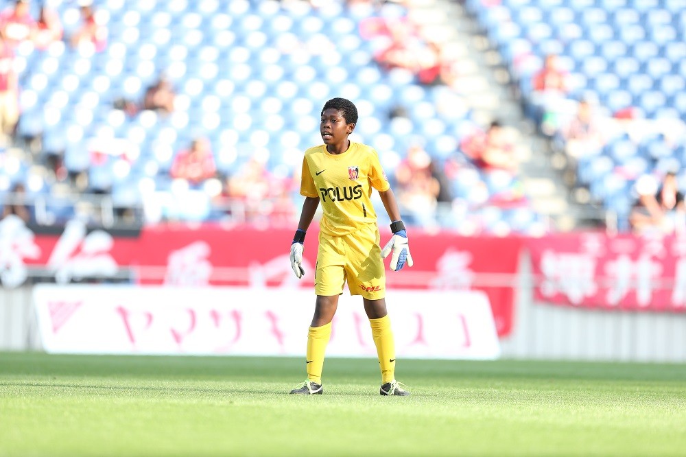 鈴木彩艶 2021 Jカード 聞きづらい 浦和レッズ サインカード 鈴木彩艶 2021 Jカード 聞きづらい 浦和レッズ サインカード
