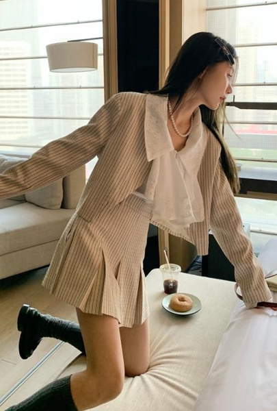 洋裝 設計感蕾絲氣質襯衫休閒套裝女春季條紋西裝外套上衣裙子洋裝三件套