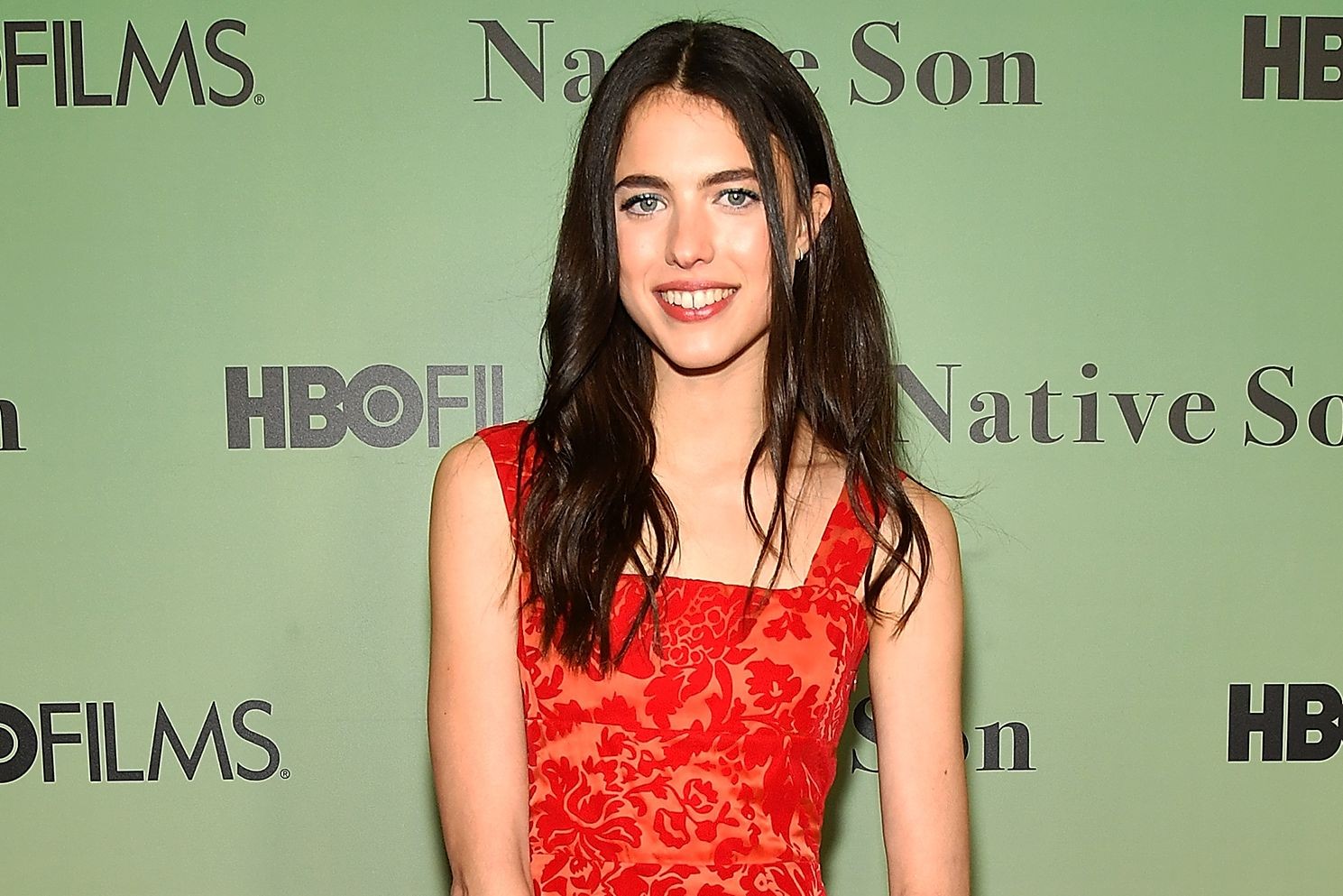 虐待を告発されたシャイア ラブーフ 新恋人マーガレット クアリーと熱烈キス Elle News