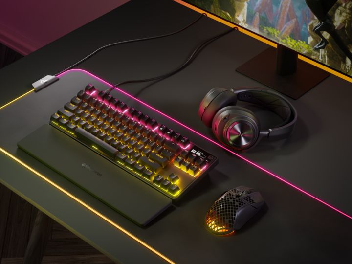 SteelSeries 旗艦電競鍵盤 Apex Pro TKL，按鍵反應比傳統機械按鍵快11倍、價格7,290元起