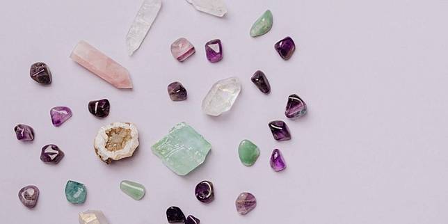 Inilah Batu Permata Sesuai Bulan Kelahiranmu Dan Artinya Cosmopolitan Co Id Line Today