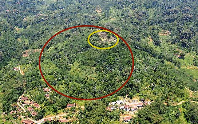 46 Foto Penampakan Di Gunung Padang HD