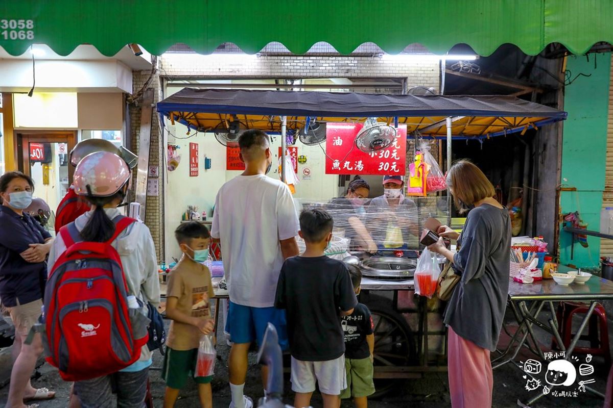 宜蘭人激推！高CP值６銅板美食：手掌大蔬菜餅15元、幽靈油飯、內行狂買20份