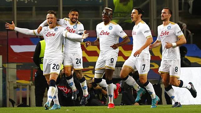 FOTO: Barcelona Ditahan Imbang Napoli di Liga Europa