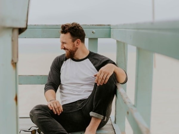 頭をポンポンする男性心理6つ 脈ありか見極めるポイントも紹介 マイナビウーマン