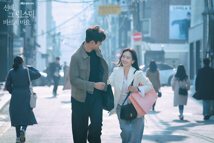 「辦公室戀情韓劇」推薦1：《社內相親》