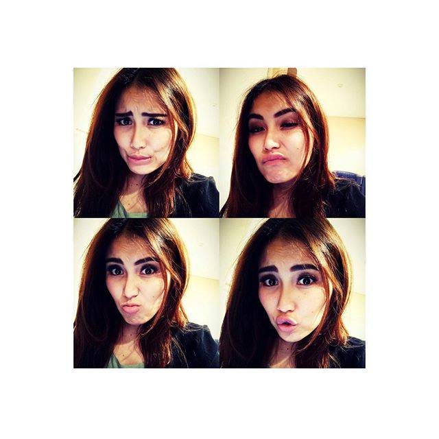 10 Foto Bukti Ayu Ting Ting Tetap Kece Meski Pose 'Jelek' Saat Selfie