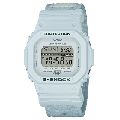 原廠公司貨受到世界頂級極限運動員喜愛的G-LIDE系列錶帶材質為輕巧耐用及高耐磨的尼龍布料，並在錶帶上縫製飛行夾克常見的徽章料號:GLS-5600CL-7DR