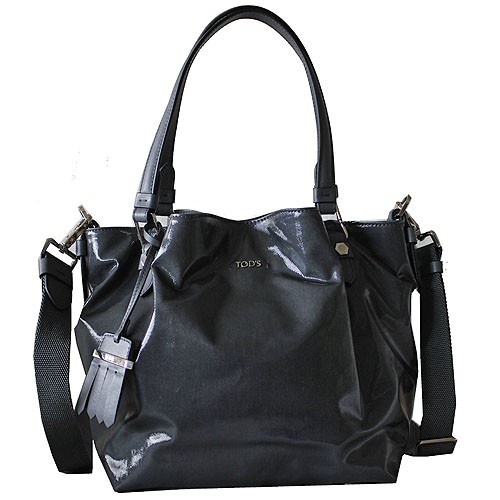 品牌TOD’S 編號 AMPE010099DU 揹法手提, 肩背 款式(功能)肩背包, 手提包 顏色灰色 外層材質漆亮帆布 內層材質緞面布 尺寸-長約上長30x下長24cm 尺寸-寬14cm 尺寸-高