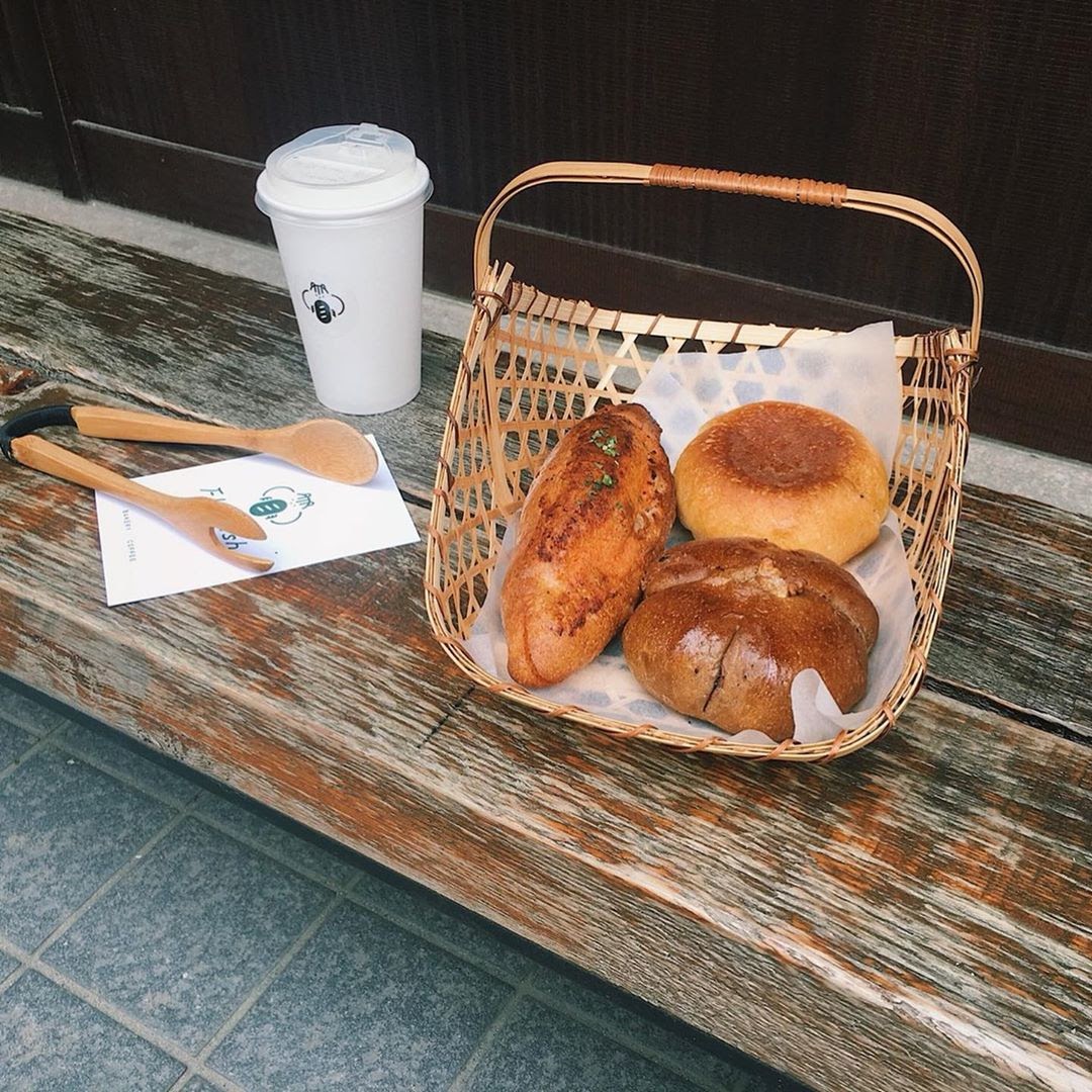 板橋美食 板橋甜點 麵包店 可頌 菠蘿油 新北美食 FlourishBakery 花咲