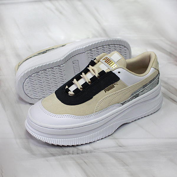 版型正常，腳板偏寬建議大半號購買