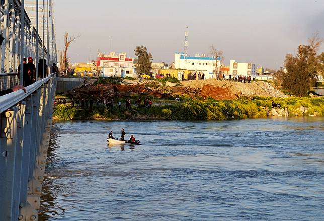  Kapal Wisata Tenggelam di Sungai Tigris