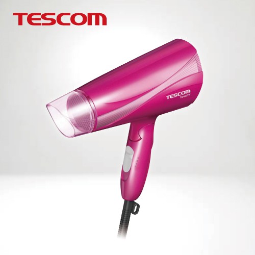 商品特色2017注目新機優雅輕量475g雙倍負離子大風量速乾本商品標準配備 贈品吹風機本體、風罩、說明書/保固卡本商品規格產品名稱:大風量負離子吹風機 產品型號:TID450TW 電源:AC 110V