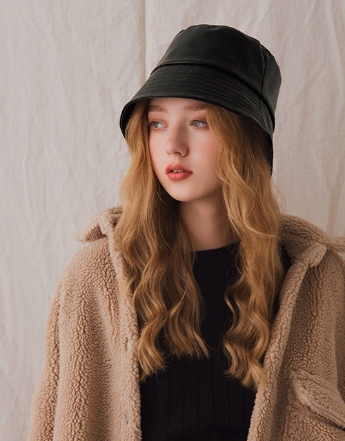 時髦百搭皮革漁夫帽