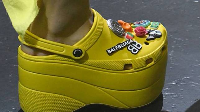 yellow balenciaga crocs