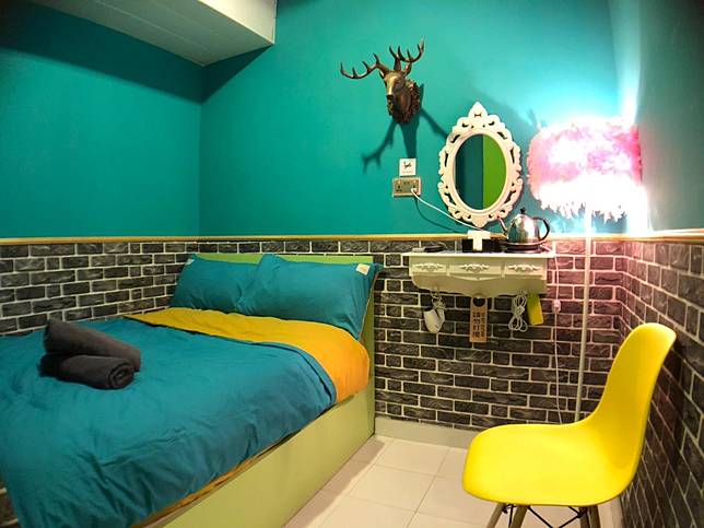 As Mainland Chinese Tourists Stay Away Hong Kong Guest House