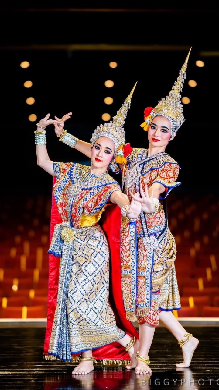 นาฏศิลป์ ม.6/10