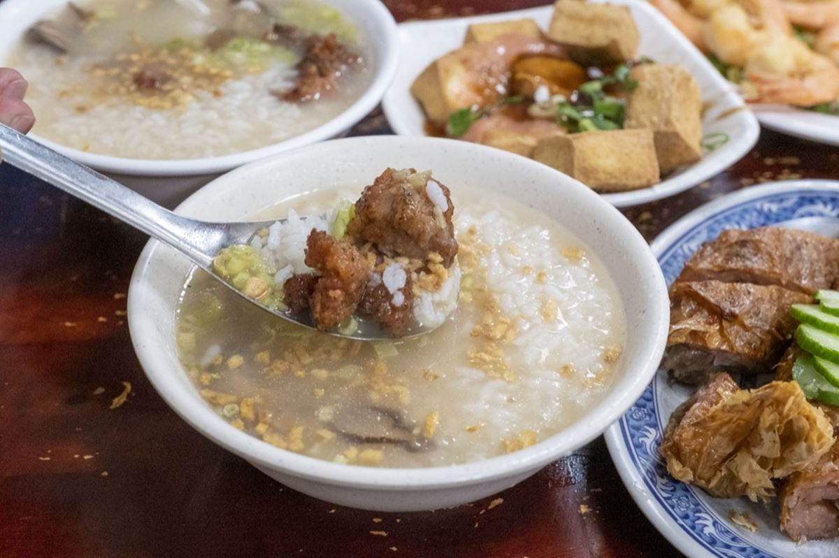 50元吃板橋！在地激推６銅板小吃：炸餡芋泥三明治、25元珍奶、黃金高麗菜餅