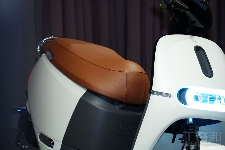 Gogoro 推出新車款！Gogoro 2 Deluxe 上市，車身細節看這篇