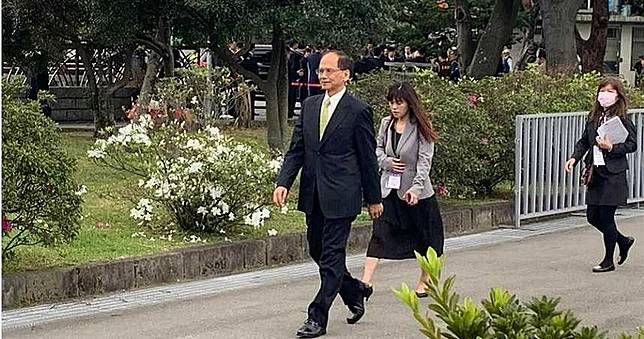 洪慈庸月薪12萬　游錫堃：又不是國營事業負責人