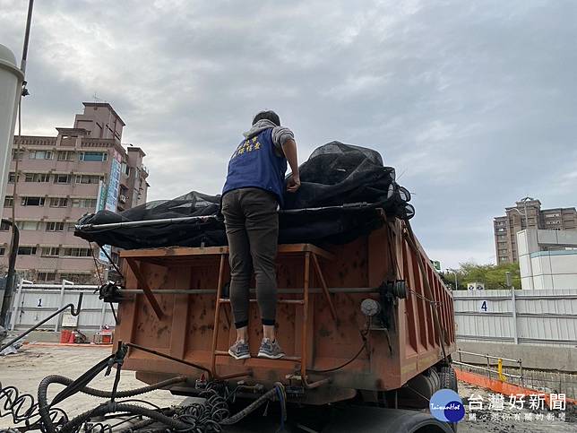 企圖傾倒五股垃圾山新北破獲跨縣市非法土石清運業者 台灣好新聞 Line Today