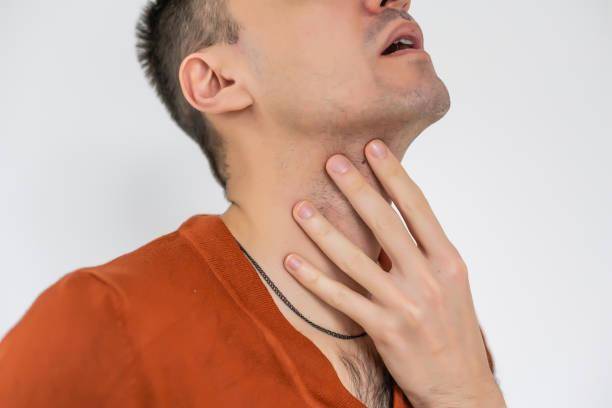 有些人可能因過敏或呼吸道疾病，不停出現咳嗽症狀，導致聲音沙啞。（示意圖／photo AC）