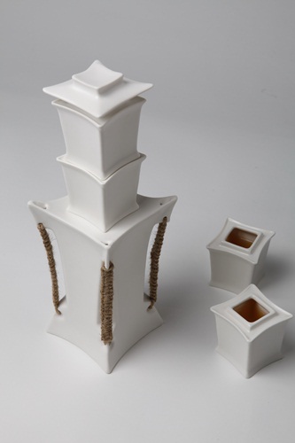 今兒個，茶具改走「方」型路線～