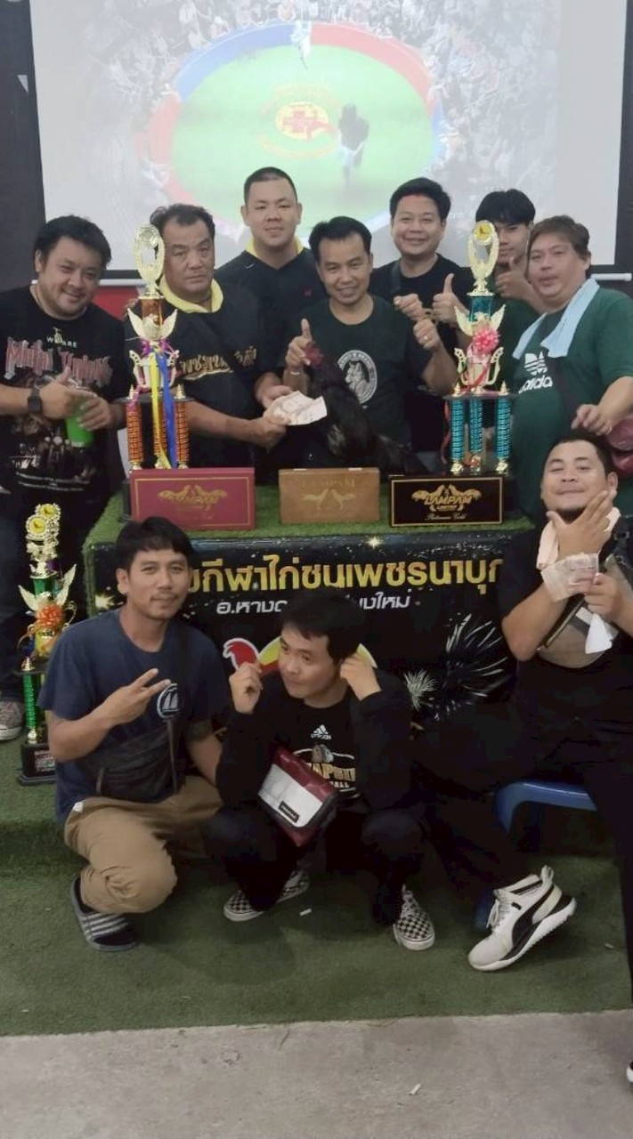 ซุ้มเพชรหนองผึ้ง