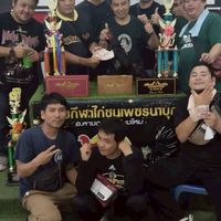 ซุ้มเพชรหนองผึ้ง