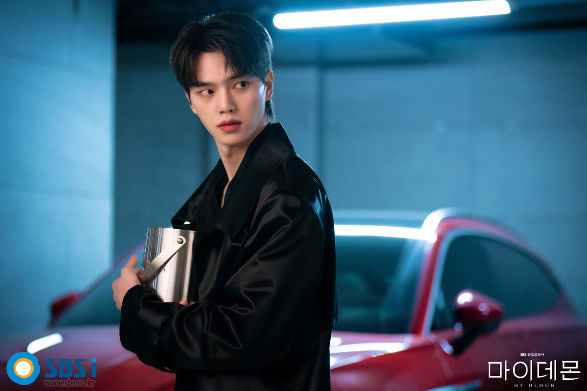 《與惡魔有約》劇情隱藏彩蛋！探戈暗示九元&amp;到曦關係變化，女遊民戴GOD帽代表她是神？