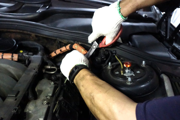 氣壓避震器改傳統？解決機械避震器的搖晃-POWERLOOP超能利，同時擁有氣壓和油壓避震器的優點，讓愛車平穩、煞車更靈敏的環保省油神器