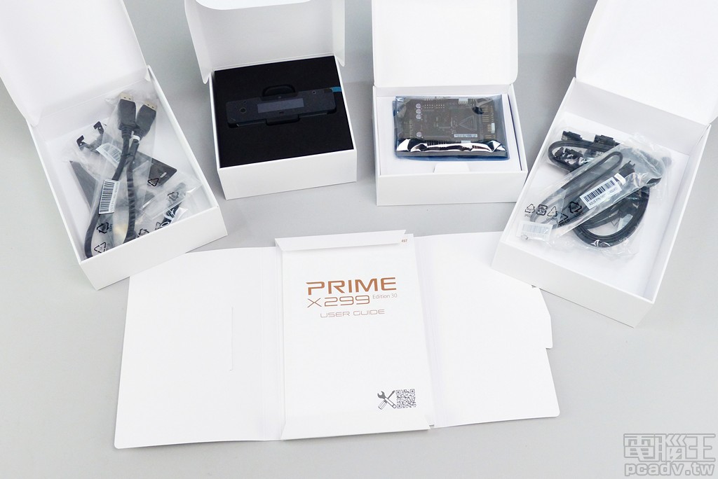 零配件與線材分門別類，以多個隔間分別擺放整齊不凌亂。