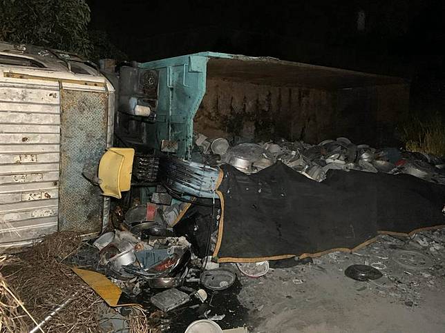 南投市大貨車追撞，釀1死2傷悲劇！