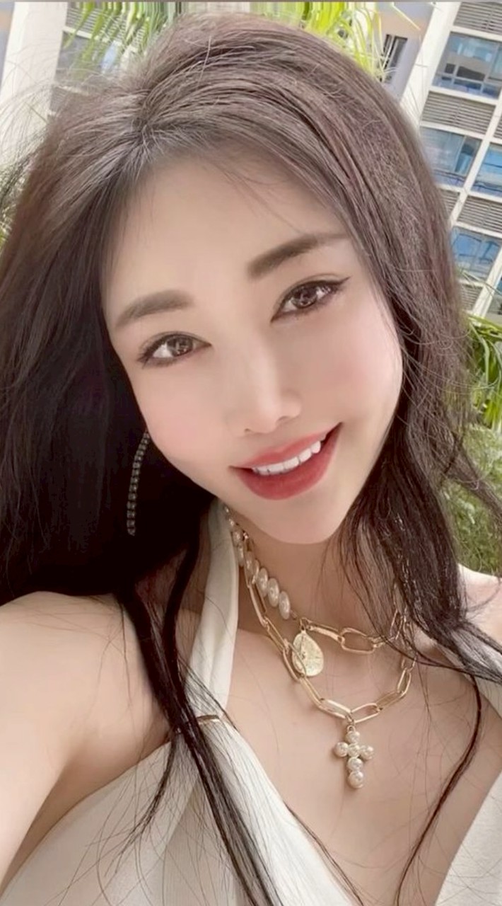 ด้อมซ้อยายวย