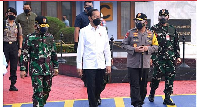 Hari Ini Presiden Jokowi Melakukan Kunjungan Kerja Ke Lamongan Dan Surabaya